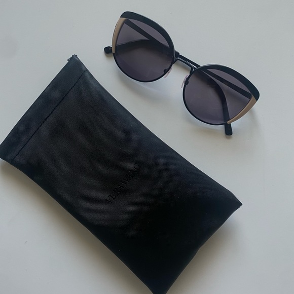 Vera Wang Sunglasses - Picture 2 of 11